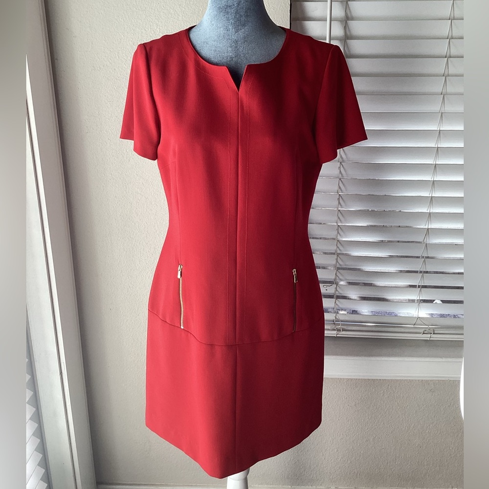 Tahari Arthur S. Levine Dress With Gold Zipper Pocket Size 6